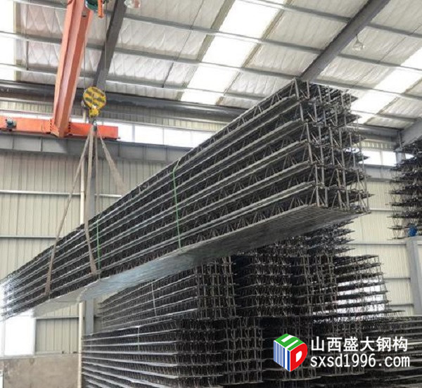 山西鋼結(jié)構(gòu)廠家：樓承板價格計(jì)算按平方還是按噸